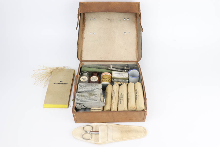 Beautiful 1941 German Medical Kit - photo 1 of 13