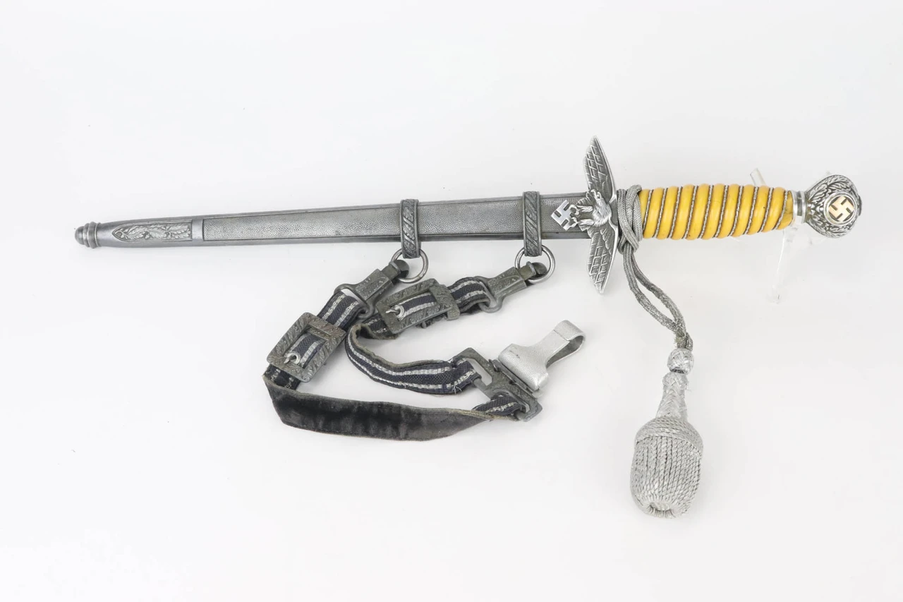Luftwaffe Dress Dagger with Knot and Hanger