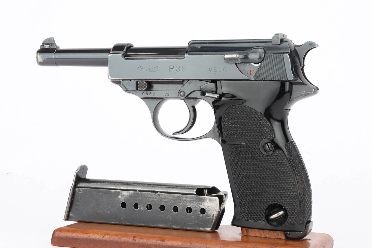 Very Rare Zero Series Walther P.38 - First Variation - photo 1 of 12