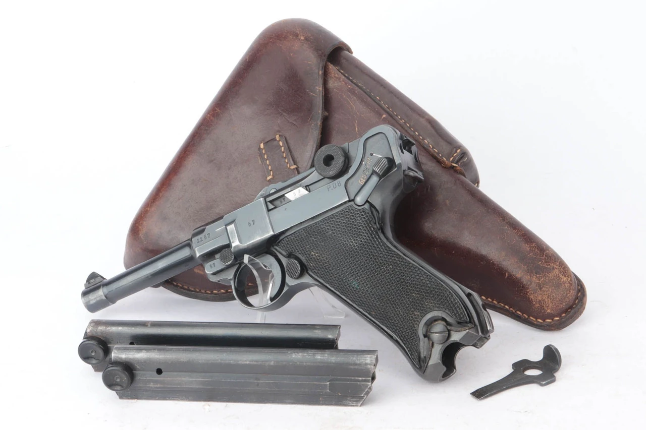 1942 Black Widow Mauser Luger Rig - photo 1 of 18