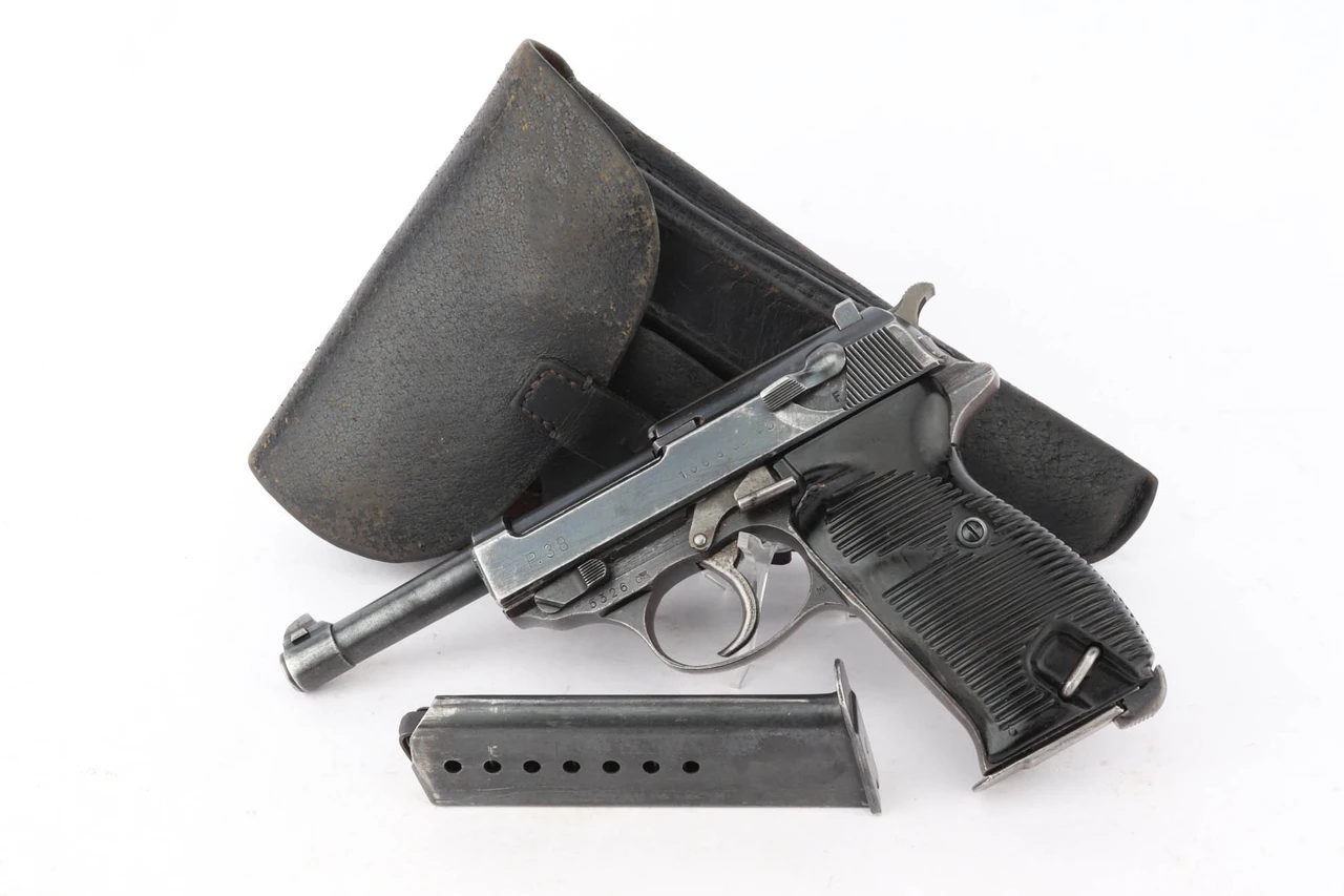End-of-WW2, GI Mismatched Walther P.38 Rig- Rare FN Frame - photo 1 of 17