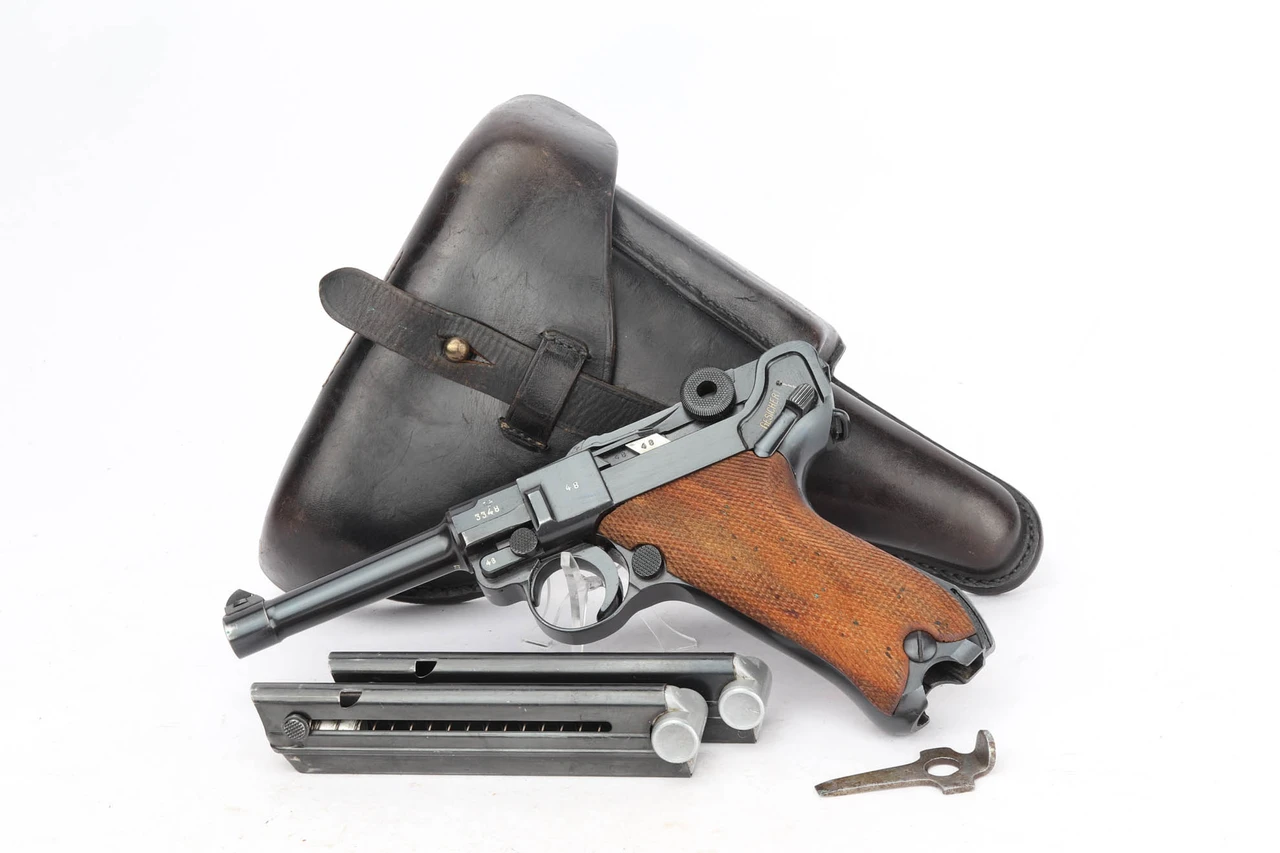 1940 Police Eagle L Mauser Banner Luger complete matching rig - with holster, magazines and tool