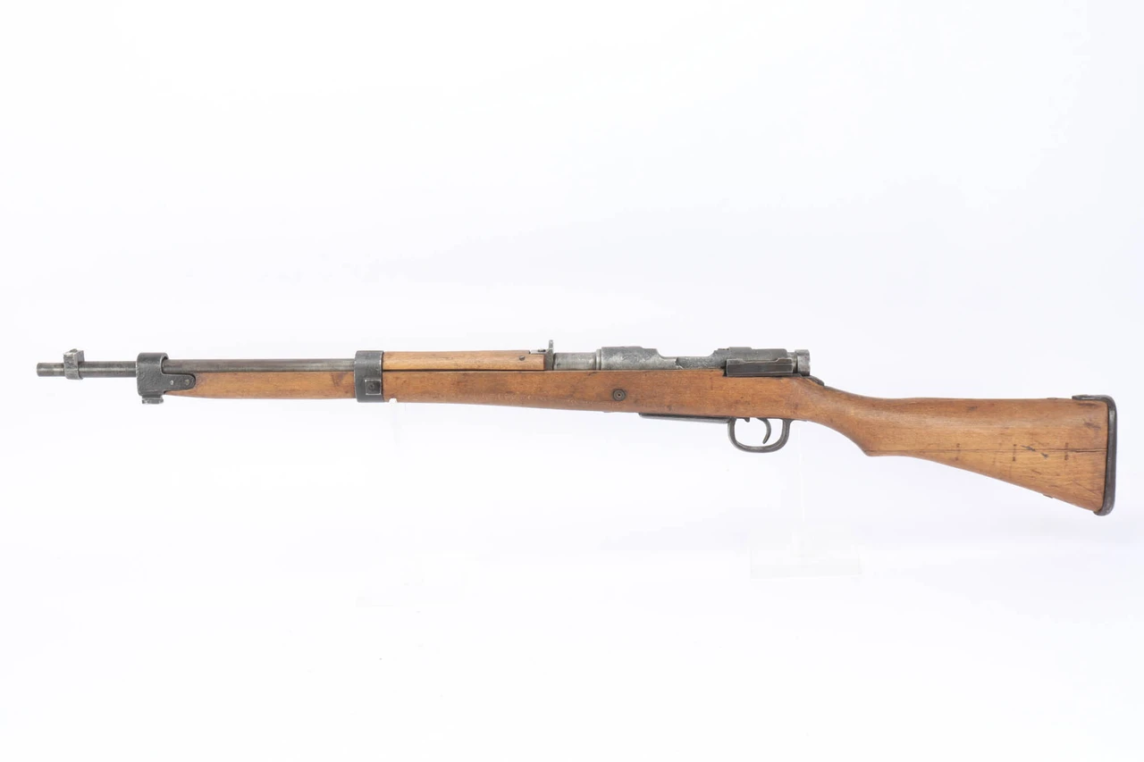 Yokosuka Type 99 Naval Special carbine - left side full view