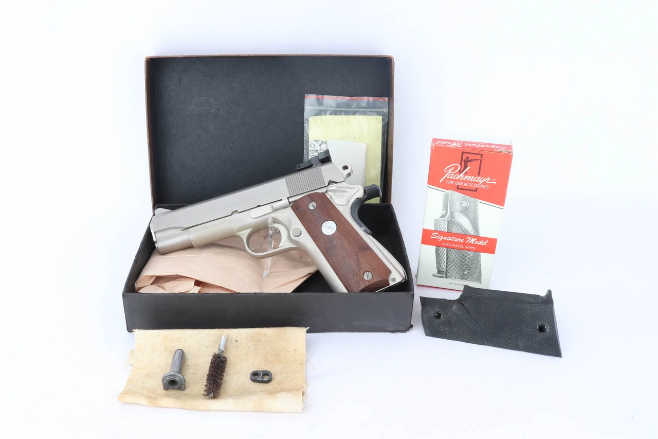 Rare Satin Nickel Colt Combat Commander - 4 digit Serial - photo 1 of 16
