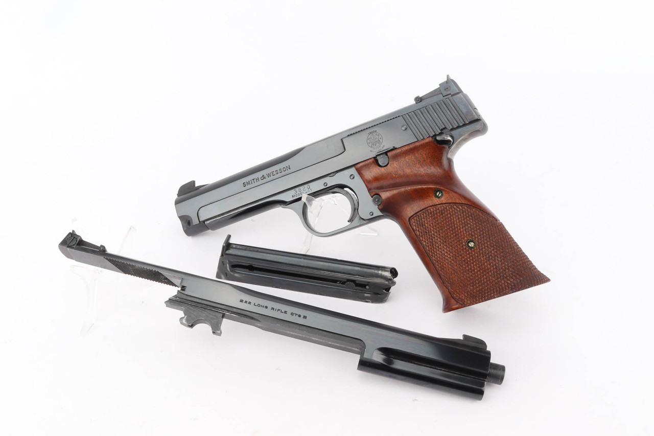 Excellent Smith & Wesson Model 41 - .22 LR - photo 1 of 10