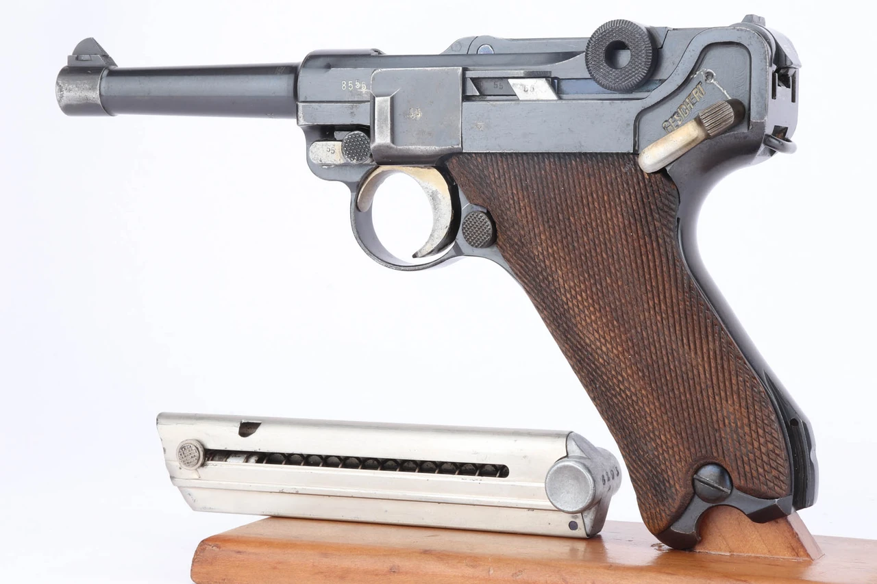 1935 "G Date" Mauser Luger - photo 1 of 18