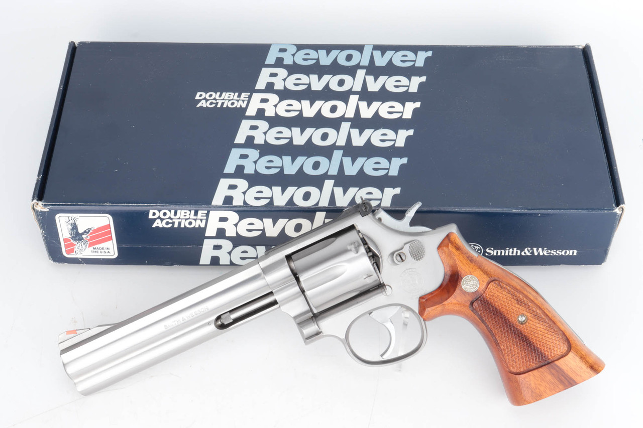 Smith & Wesson Model 686-1 .357 Magnum revolver with box - with original box