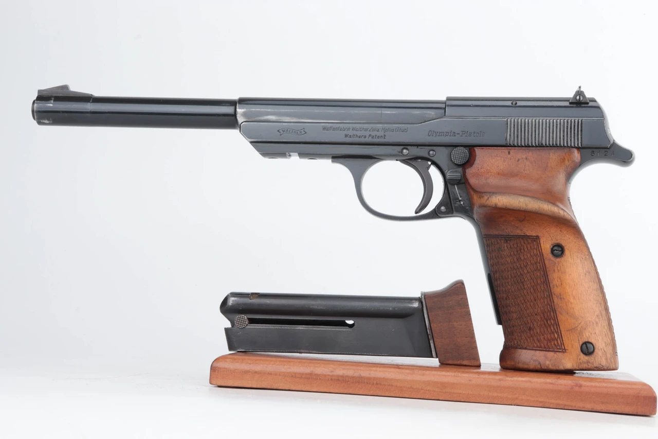 Walther Olympia Fünfkampf .22 LR Target Pistol - photo 1 of 10