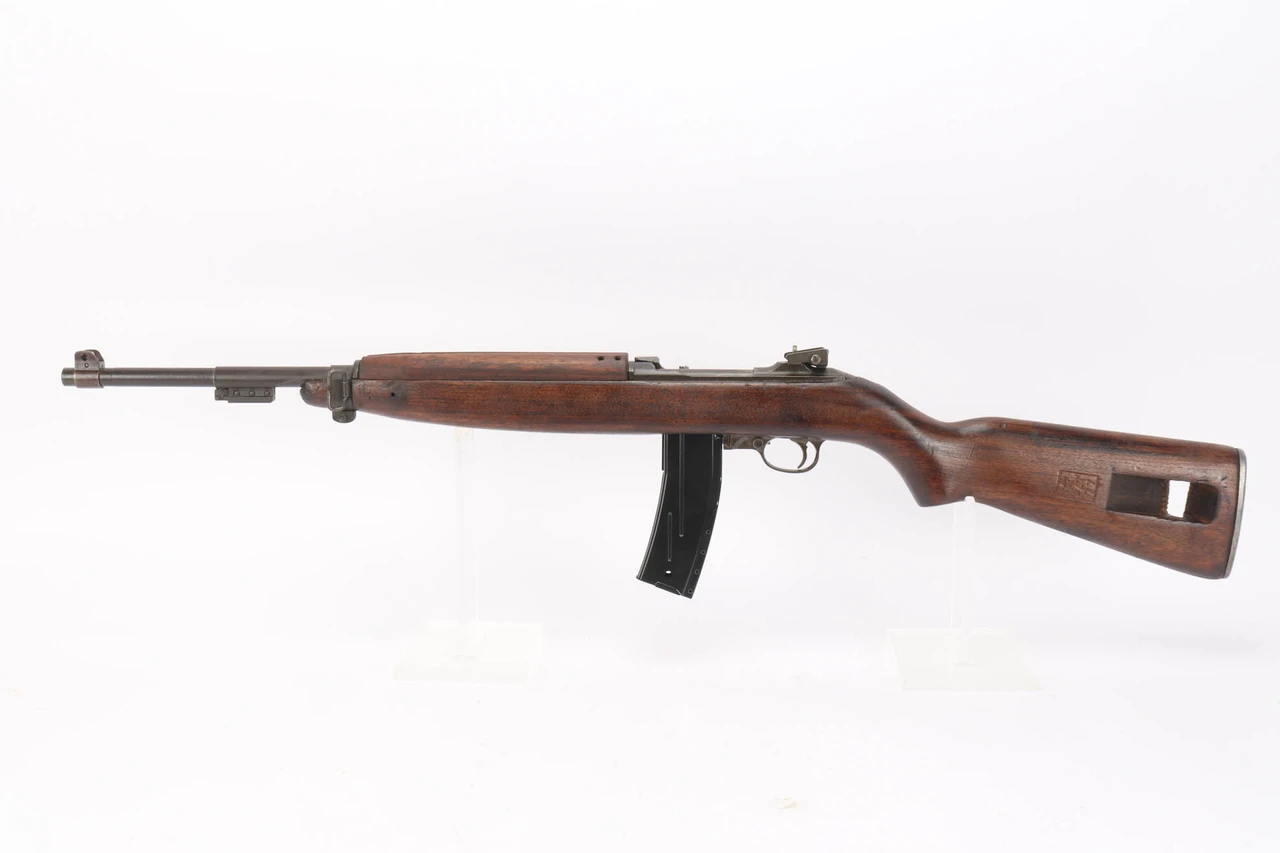 1943 Saginaw M1 Carbine - left side full view