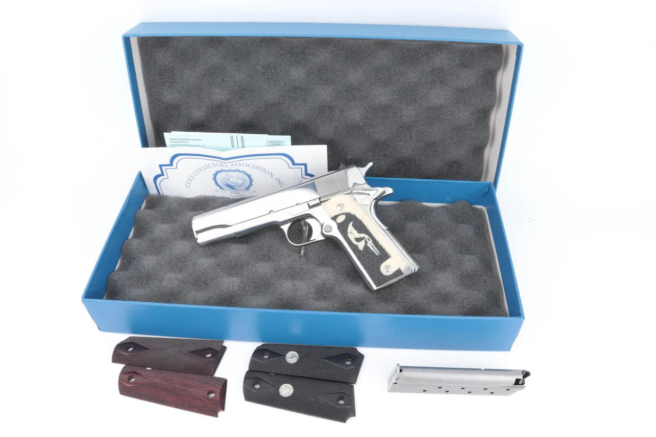 Boxed Colt Custom Government Model 1911 - .38 Super - photo 1 of 17