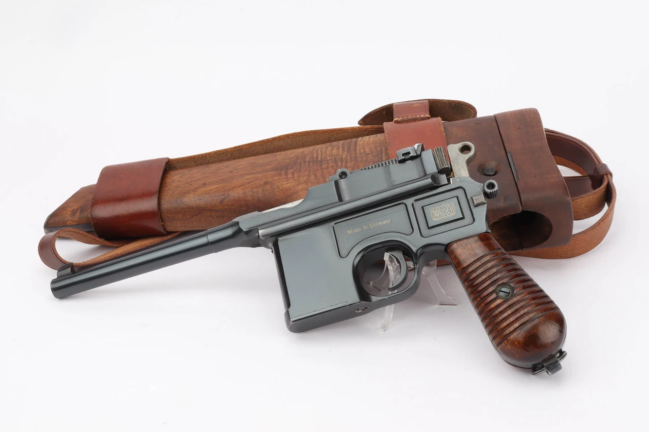 A.F. Stoeger Mauser Model 1930 Broomhandle rig - with holster stock