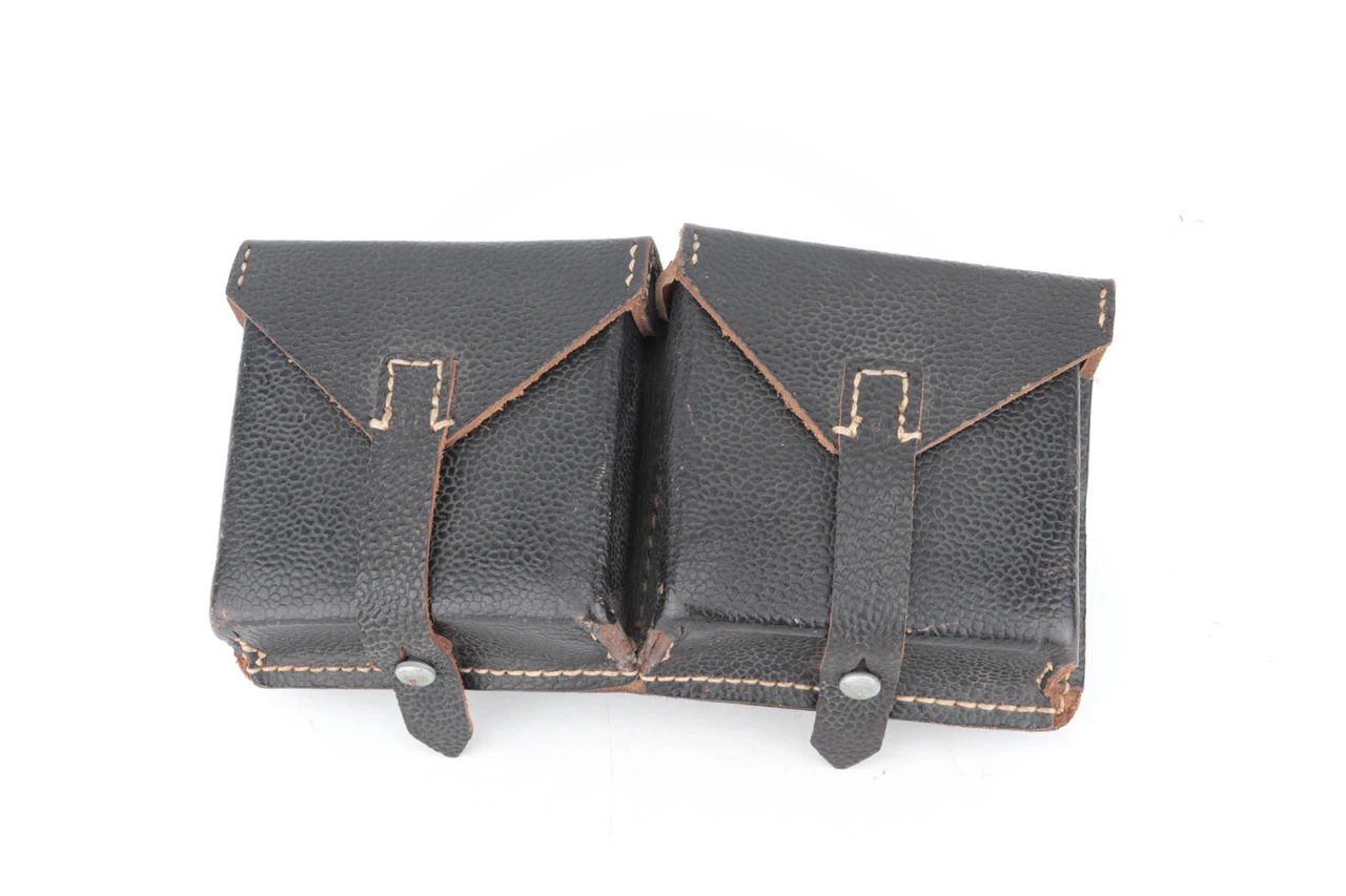 WWII German late war G43 magazine pouch