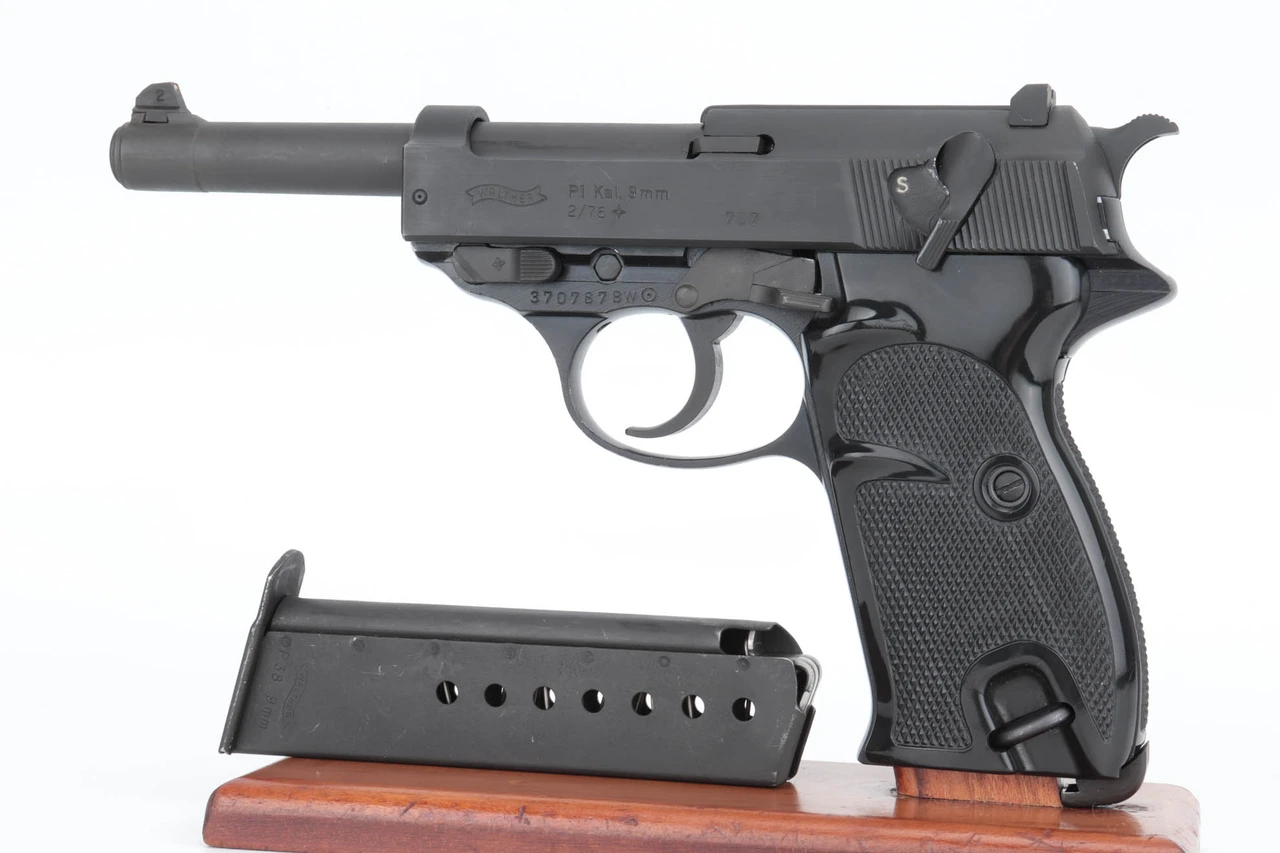 Mint 1976 Walther P1 - Bundeswehr - photo 1 of 14