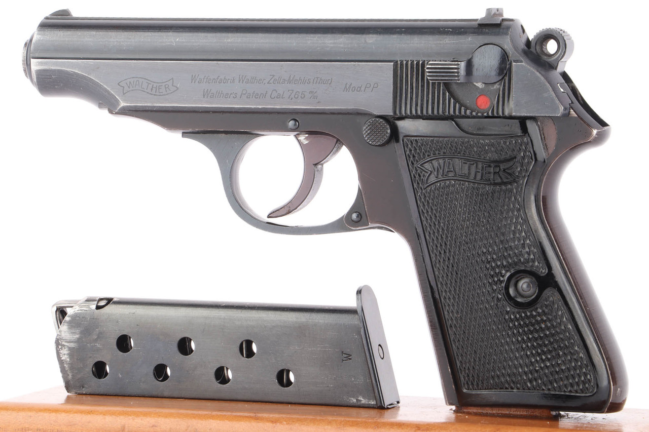 Dural frame Walther PP pistol - left side with magazine
