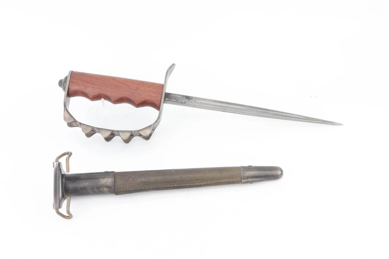 WWI A. C. Co. 1917 US trench knife with leather scabbard