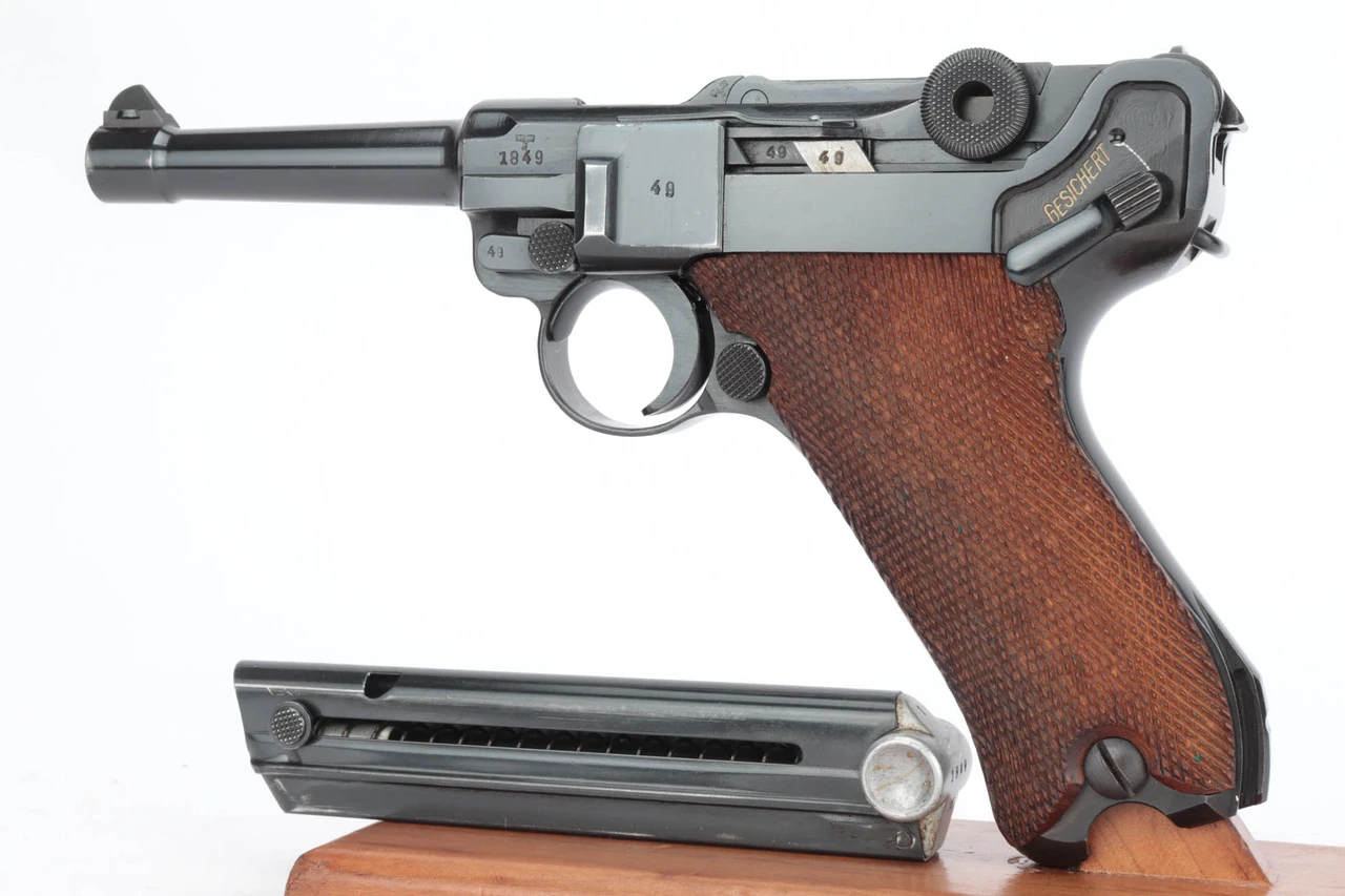 Beautiful, Rare 1940 Police Eagle/C Mauser Banner Luger - Matching Magazine
