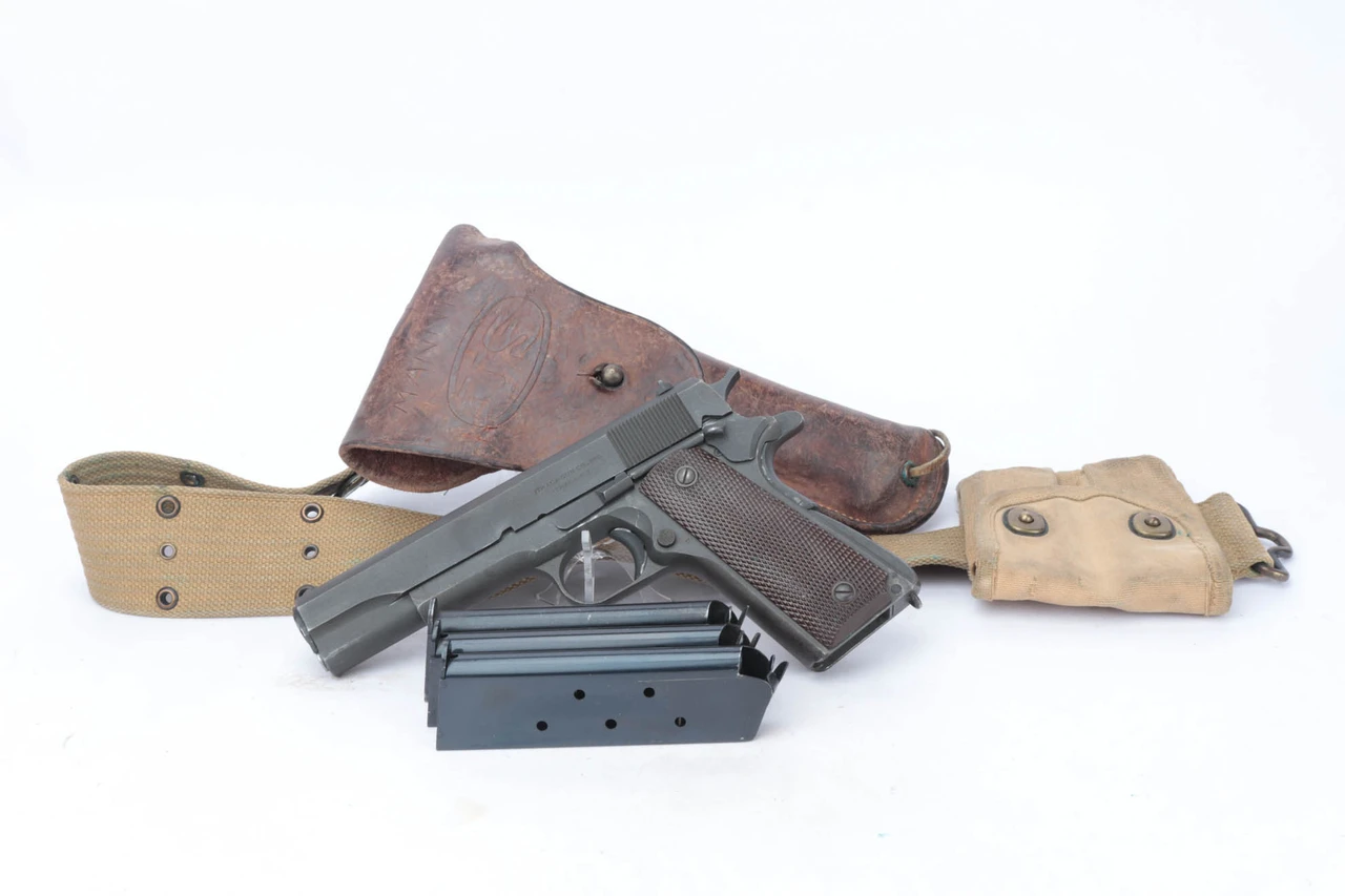 Excellent 1943 Ithaca Model 1911A1 Rig - photo 1 of 22