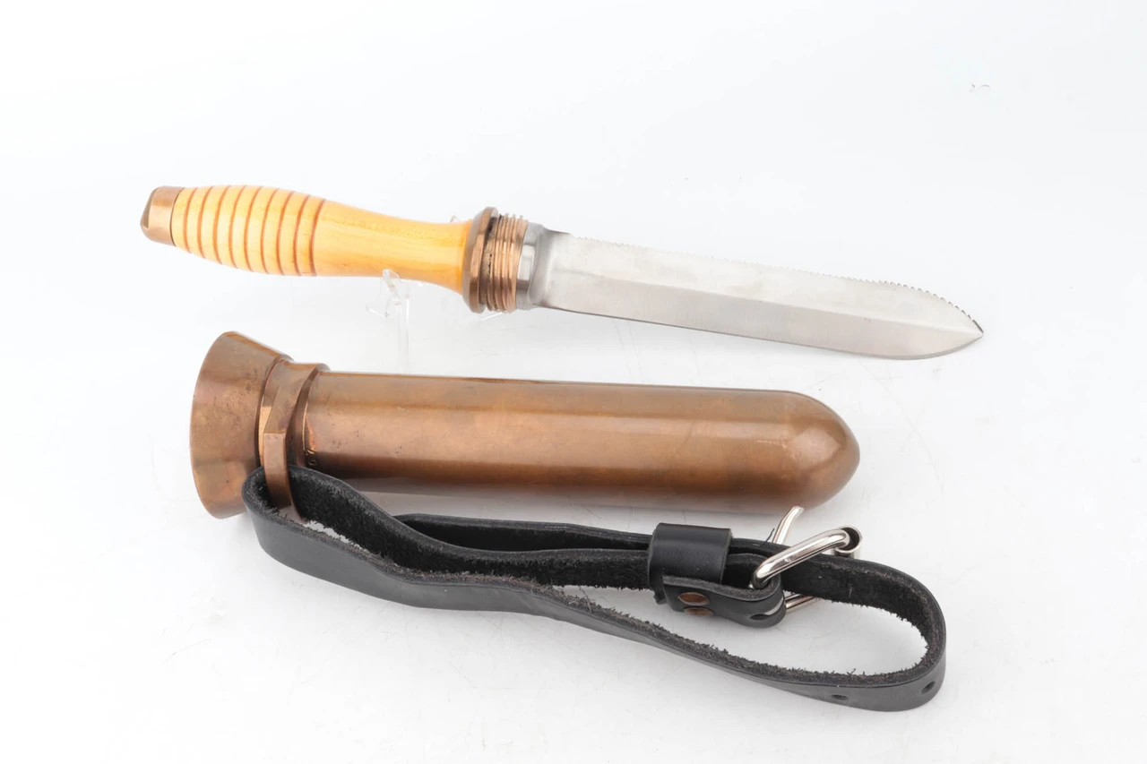 Rare, Minty WWII Navy Mark V Deep Sea Dive Knife