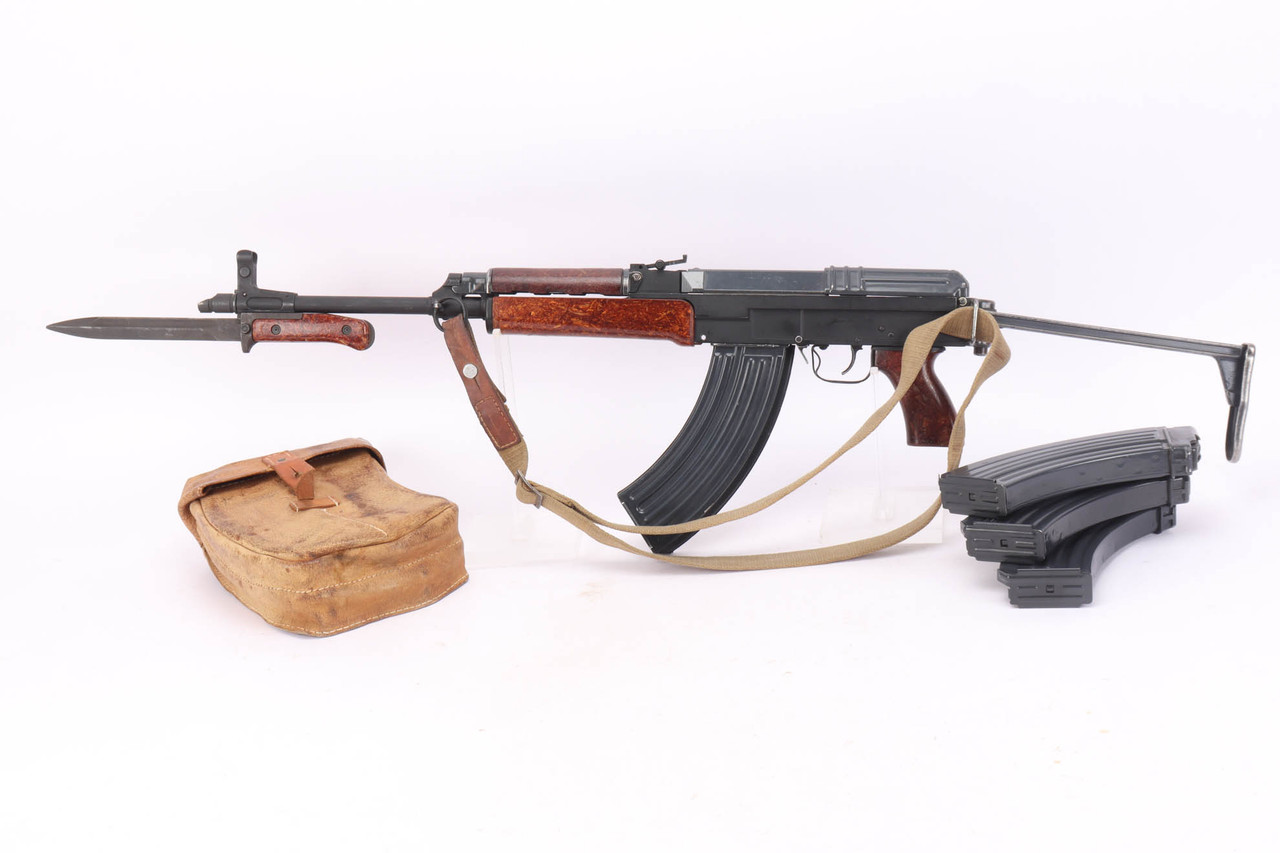 Excellent Century Arms VZ-2008 Sporter - Bayonet & Mag Pouch