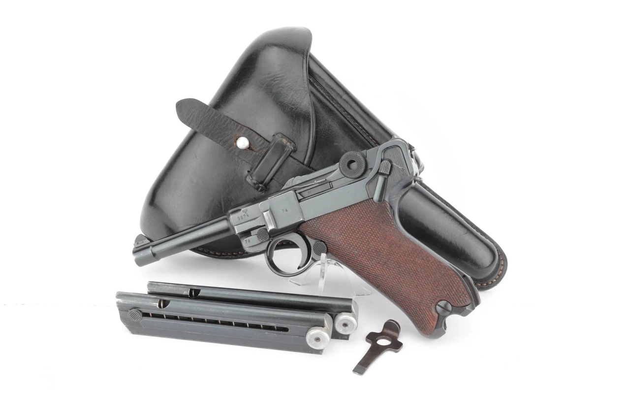 1941 Police Eagle L Mauser Luger rig with matching magazine - with holster, magazine and tool