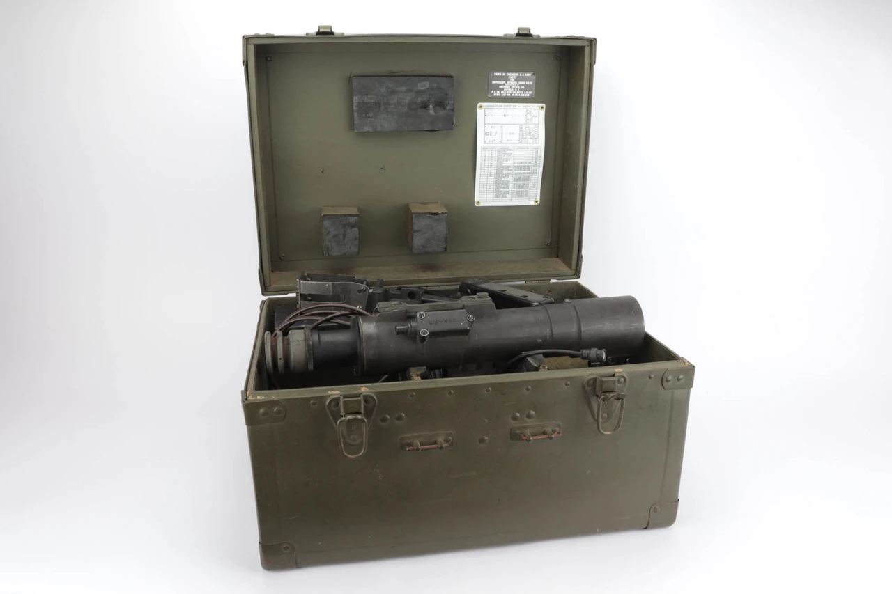 Very Nice Cased Infrared M3 Carbine Scope - photo 1 of 48