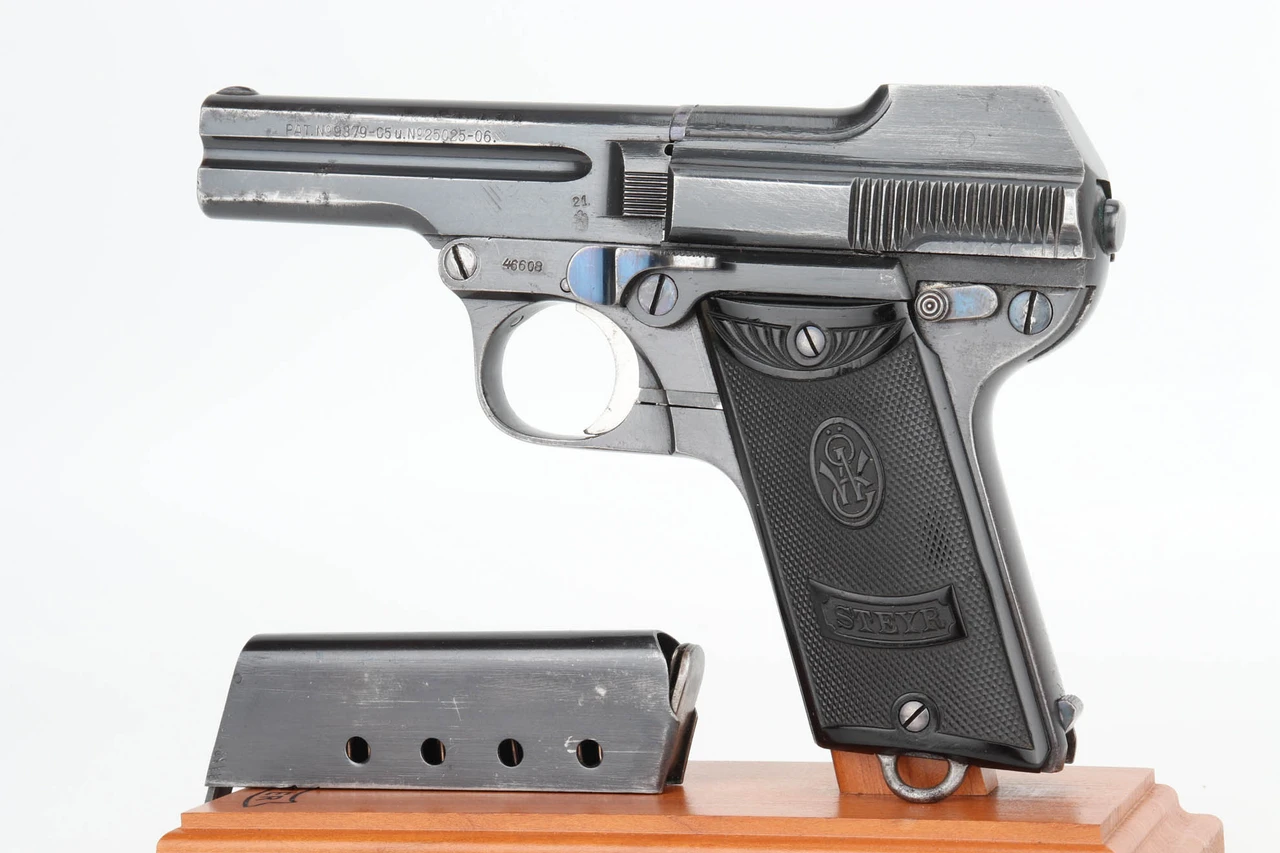 SOLD - Steyr Pieper Model 1908/34 - Matching Magazine & WW2 Capture Document