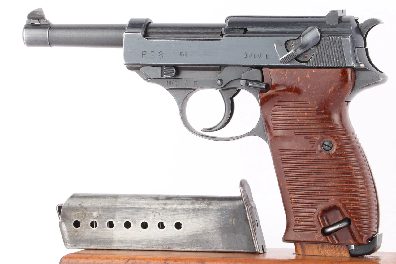 1943 Spreewerk (cyq) Walther P.38 pistol - left side with magazine