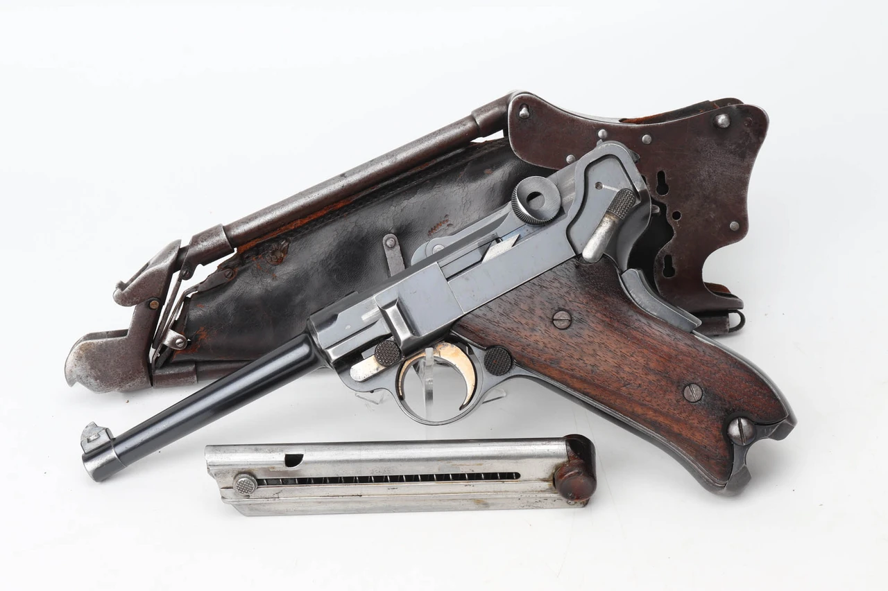 1900 DWM American Eagle Luger - Rare Ideal Stock & Grips