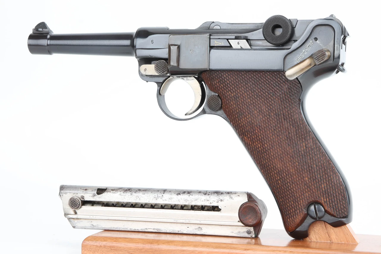 Unique, Prototype Erfurt Luger - 1911 Mfg