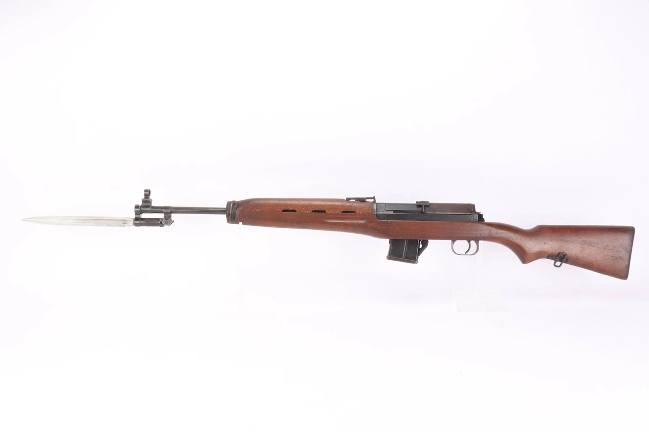 Egyptian Maadi Rasheed Carbine 7.62x39 - full left side with bayonet extended