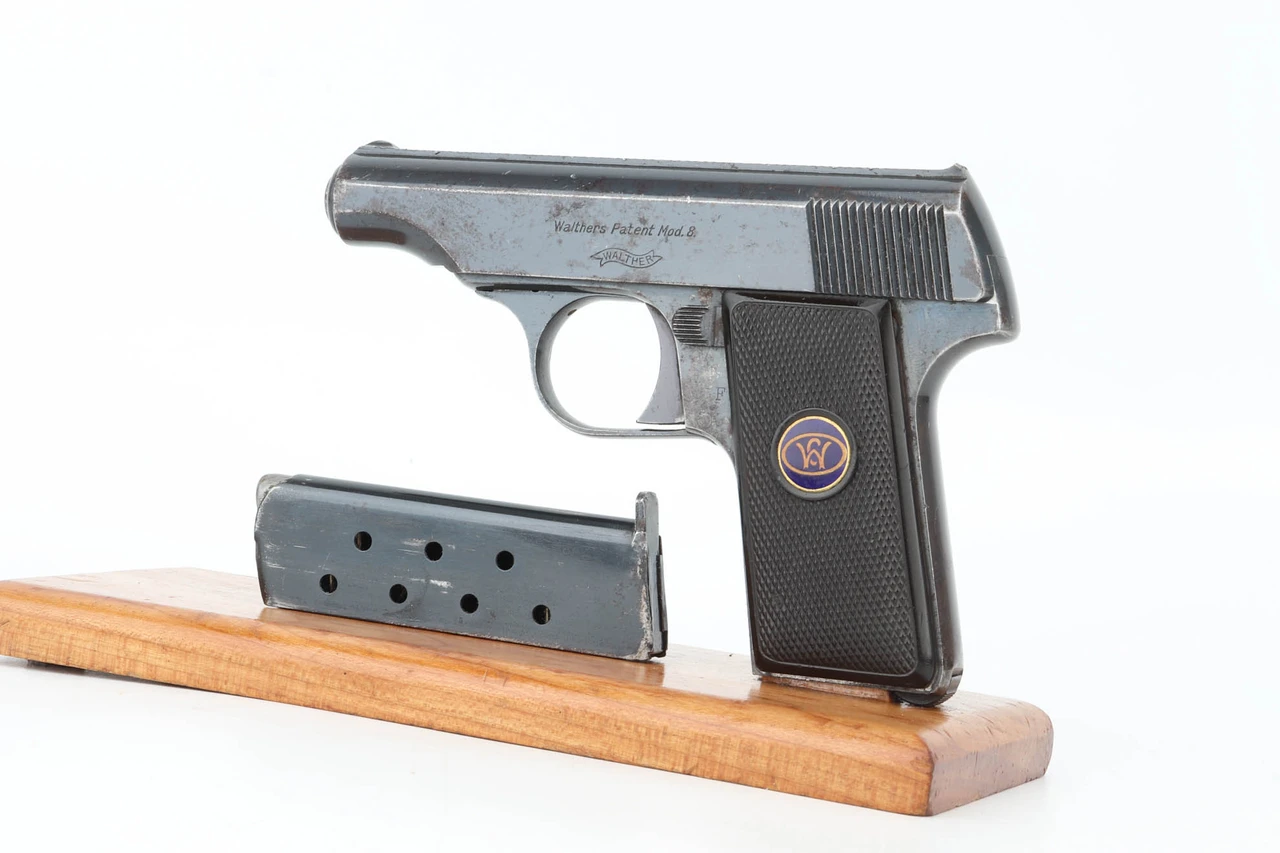 Walther Model 8 - 2nd Variation