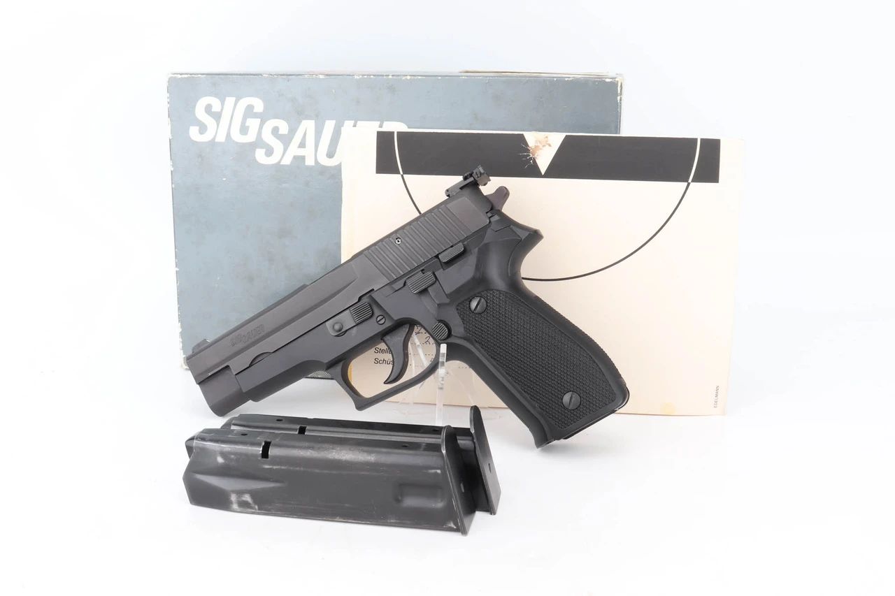 Near-Mint West German Sig P226 - Matching Box & Test Target