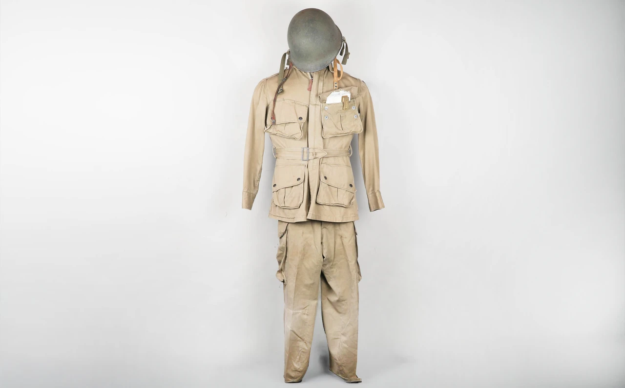 Rare U.S. 82nd Airborne M42 Paratrooper Uniform