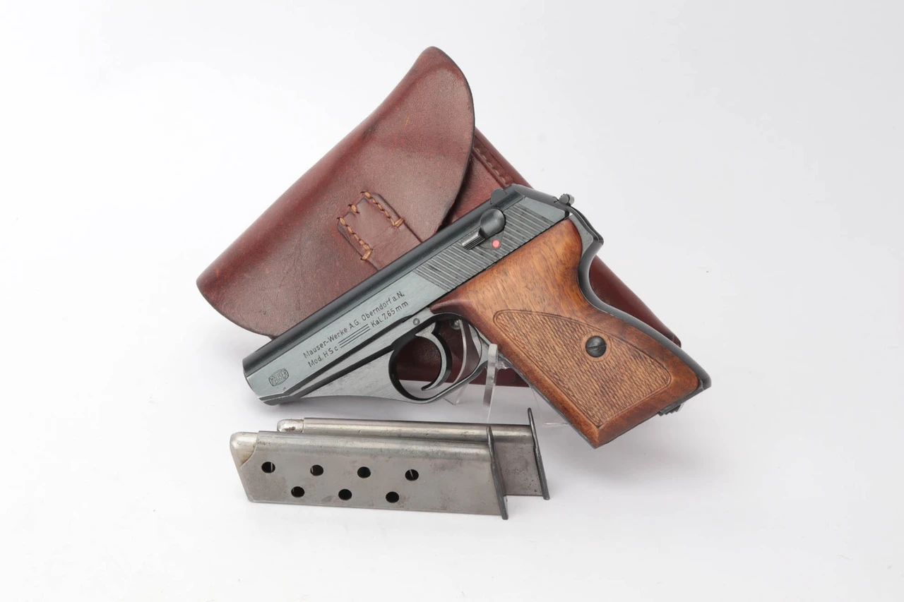 Mint 1944 Commercial Mauser HSC Rig