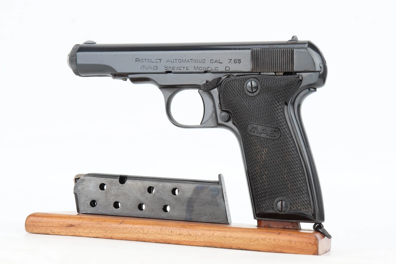 WW2 French MAB Model D 7.65mm pistol - left side view with magazine
