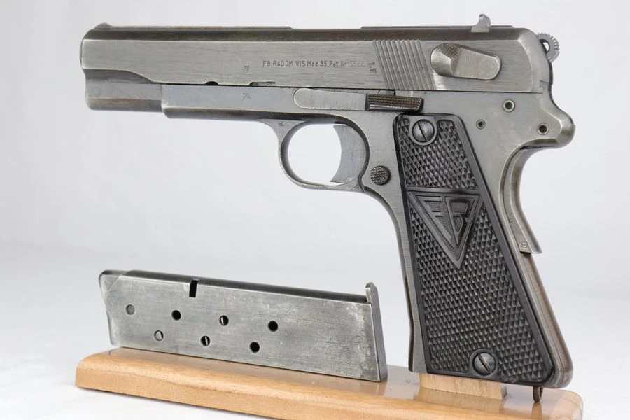 Nazi Radom VIS 35 - 1