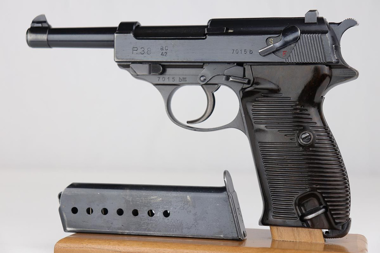 Walther P.38 - ac 42 - Matching Magazine - 1