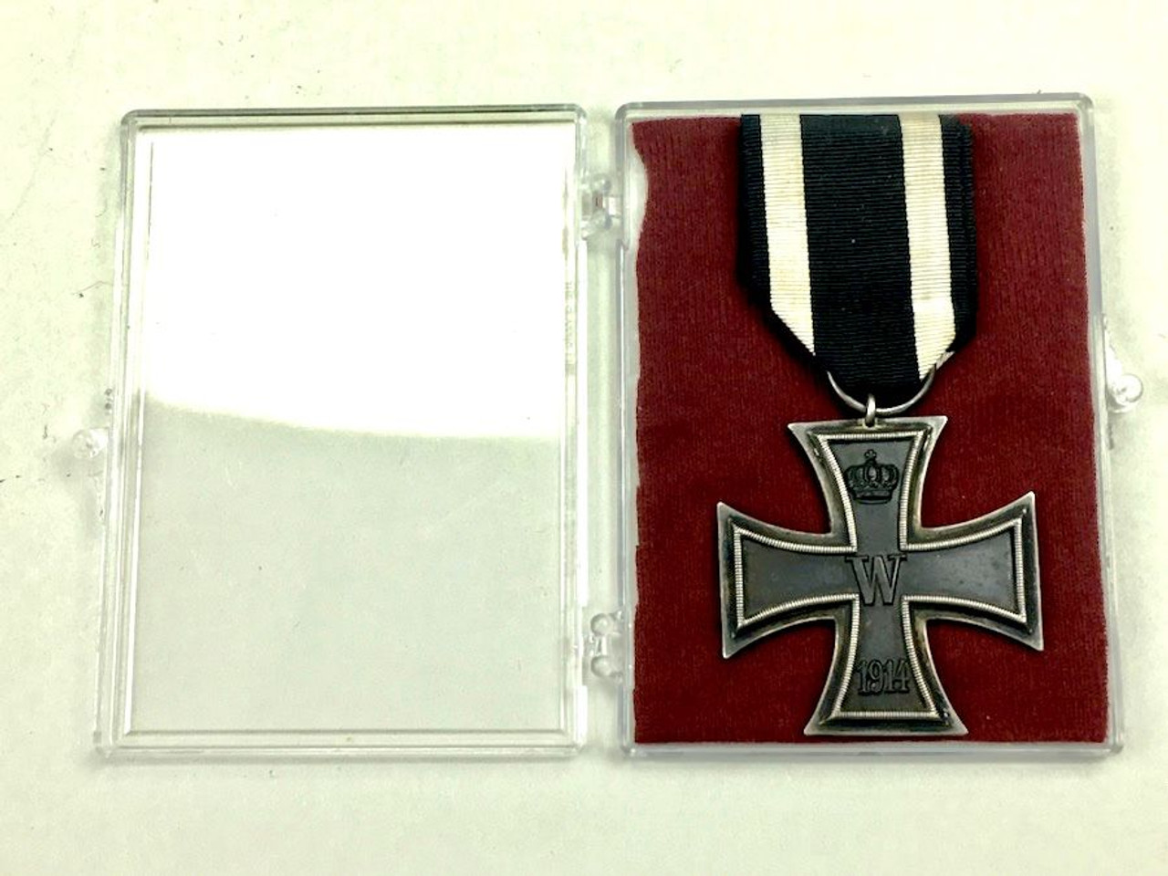 1914 WWI Iron Cross Medal & Case - 2nd Class - 1