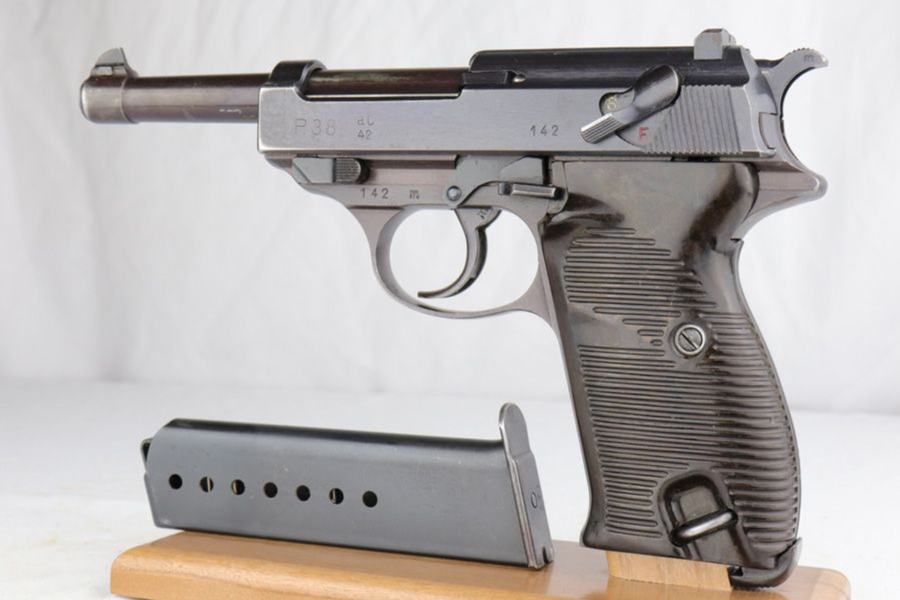 1942 Walther P.38 - Matching Magazine - 1