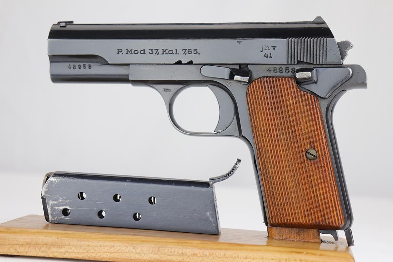 Gorgeous Nazi Femaru M37 - Matching Magazine - 1