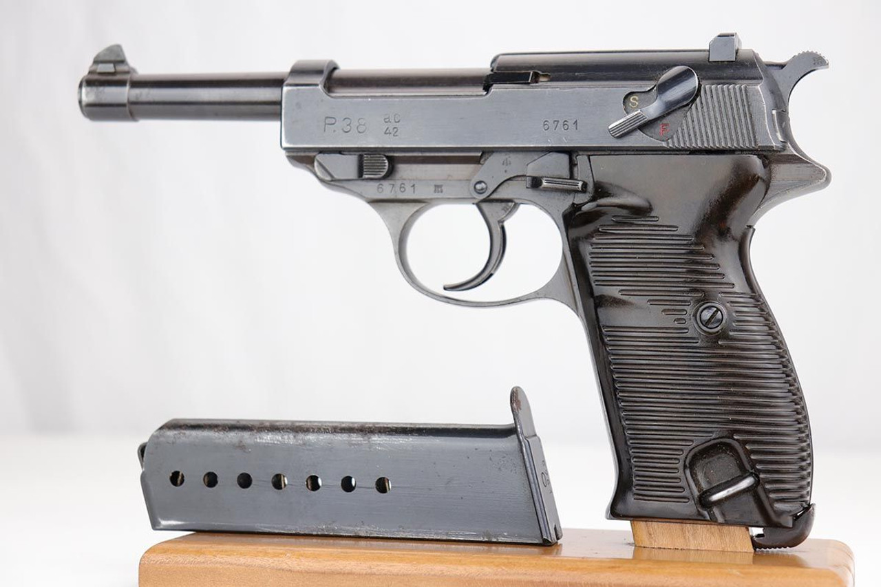 1942 Walther P.38 - Matching Magazine - 1