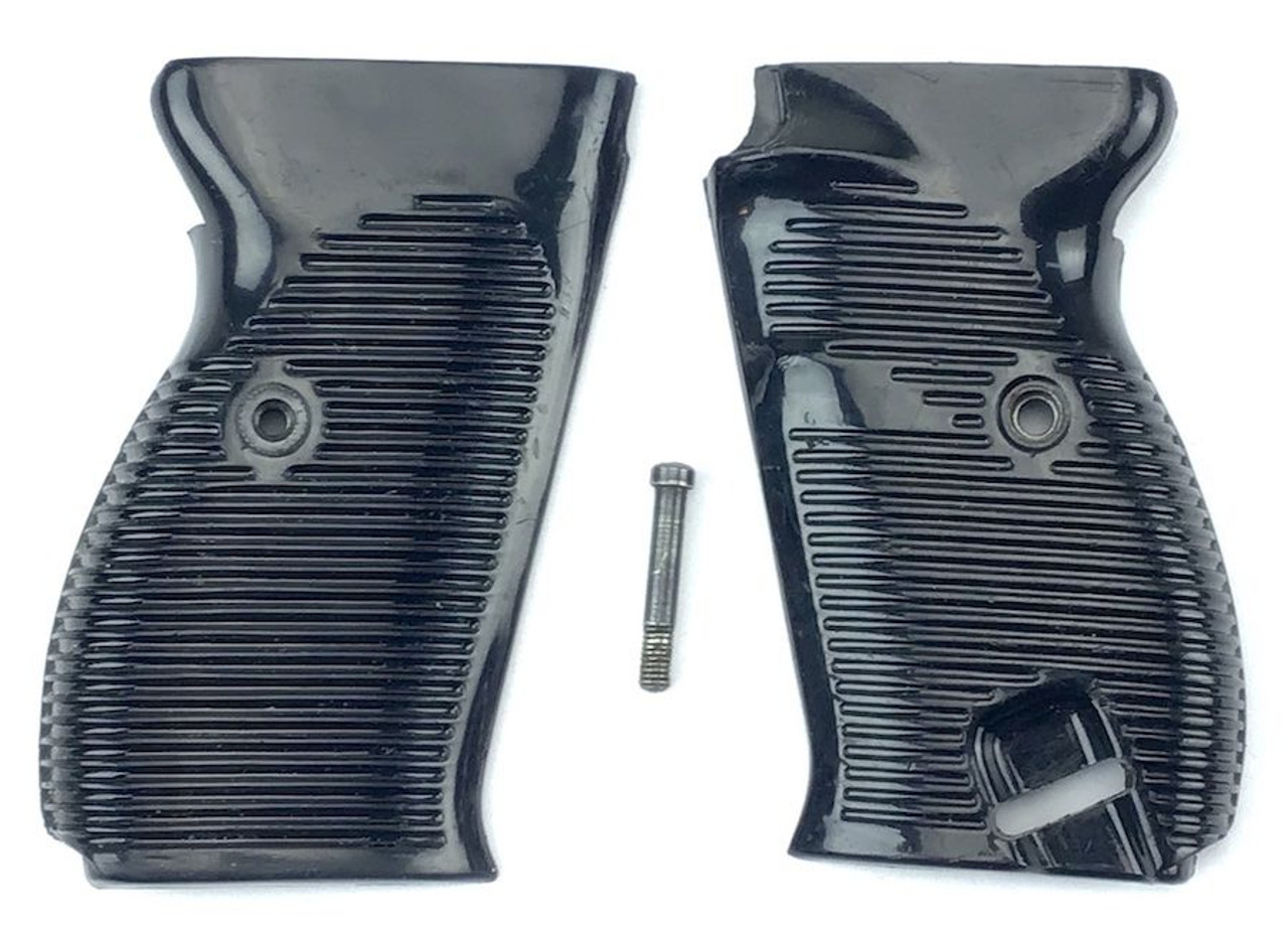 Late WW2 P.38 Grips & Screw - 1