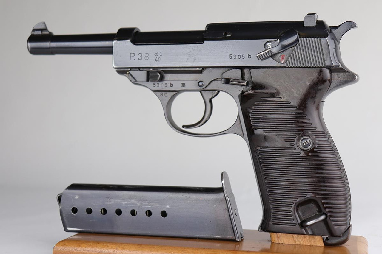 Raze Nazi Walther P.38 Rig - ac 40 - 1