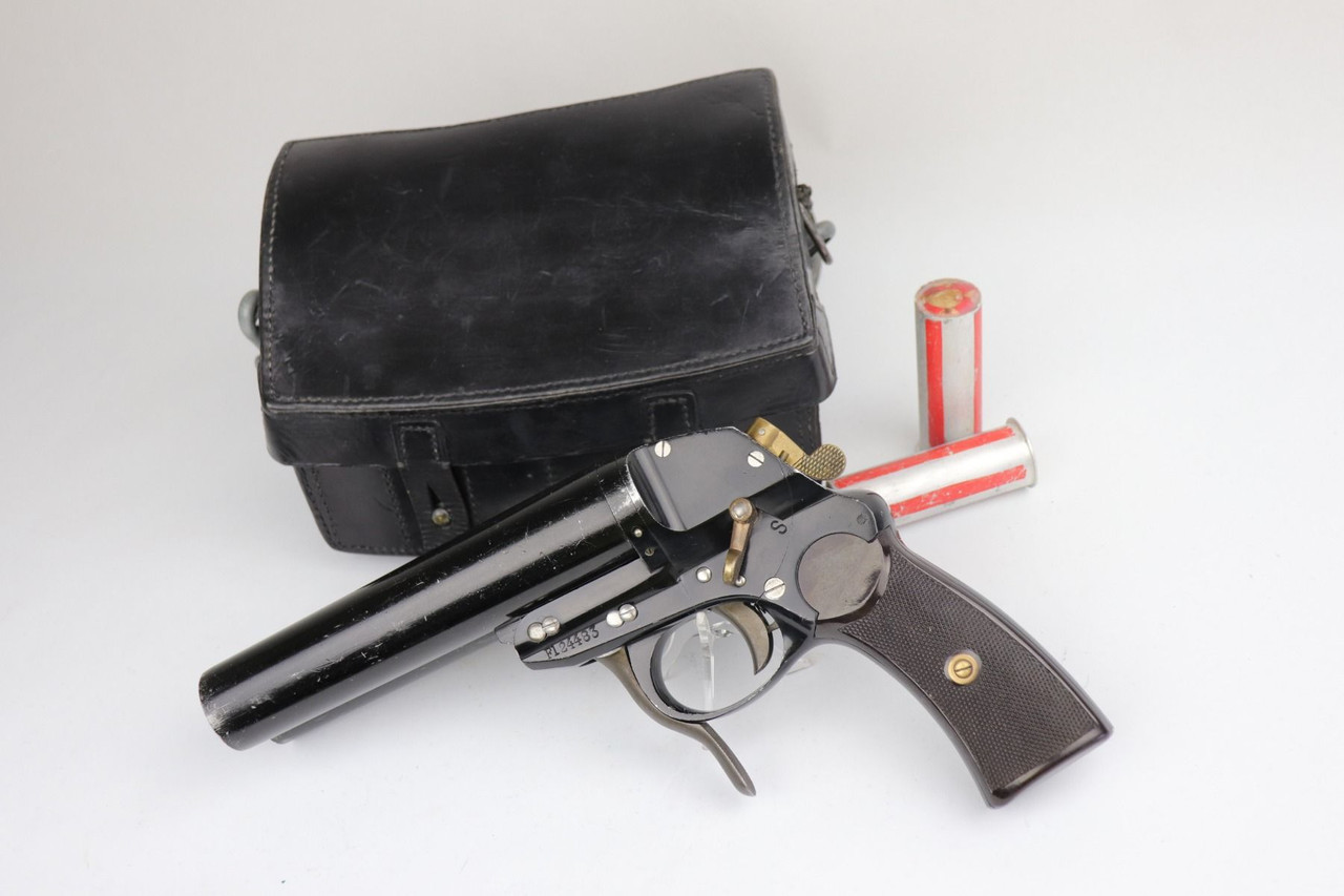 Luftwaffe Walther Double Barrel Flare Gun with Case - 1937 - 1