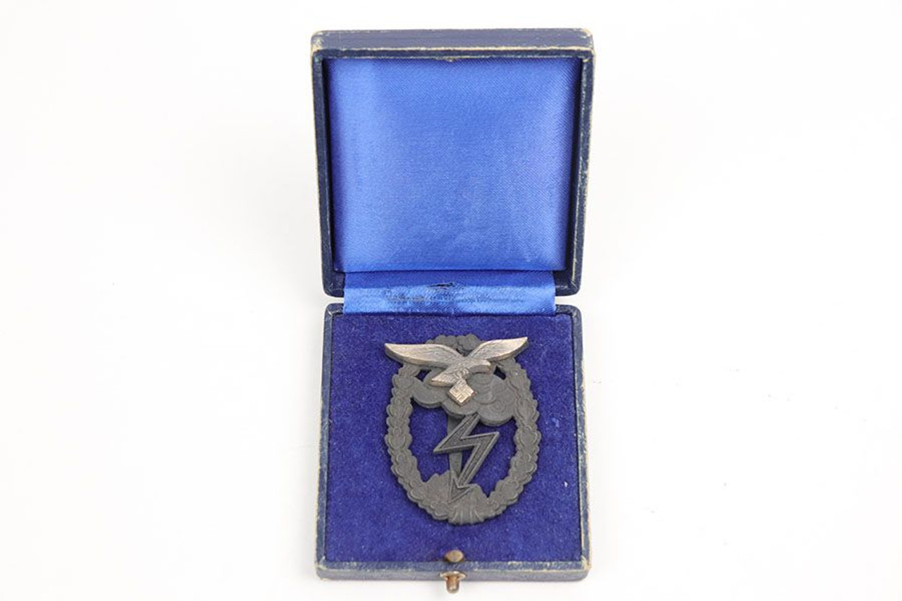 Luftwaffe Ground Combat Badge with Box - 1