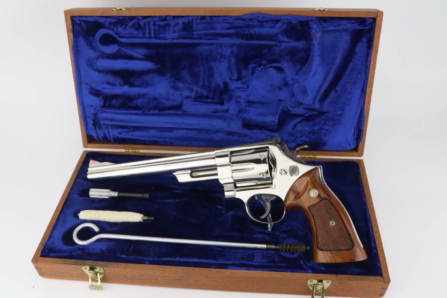 Mint, Cased, Nickel Smith & Wesson Model 29-2 Revolver - .44 Mag