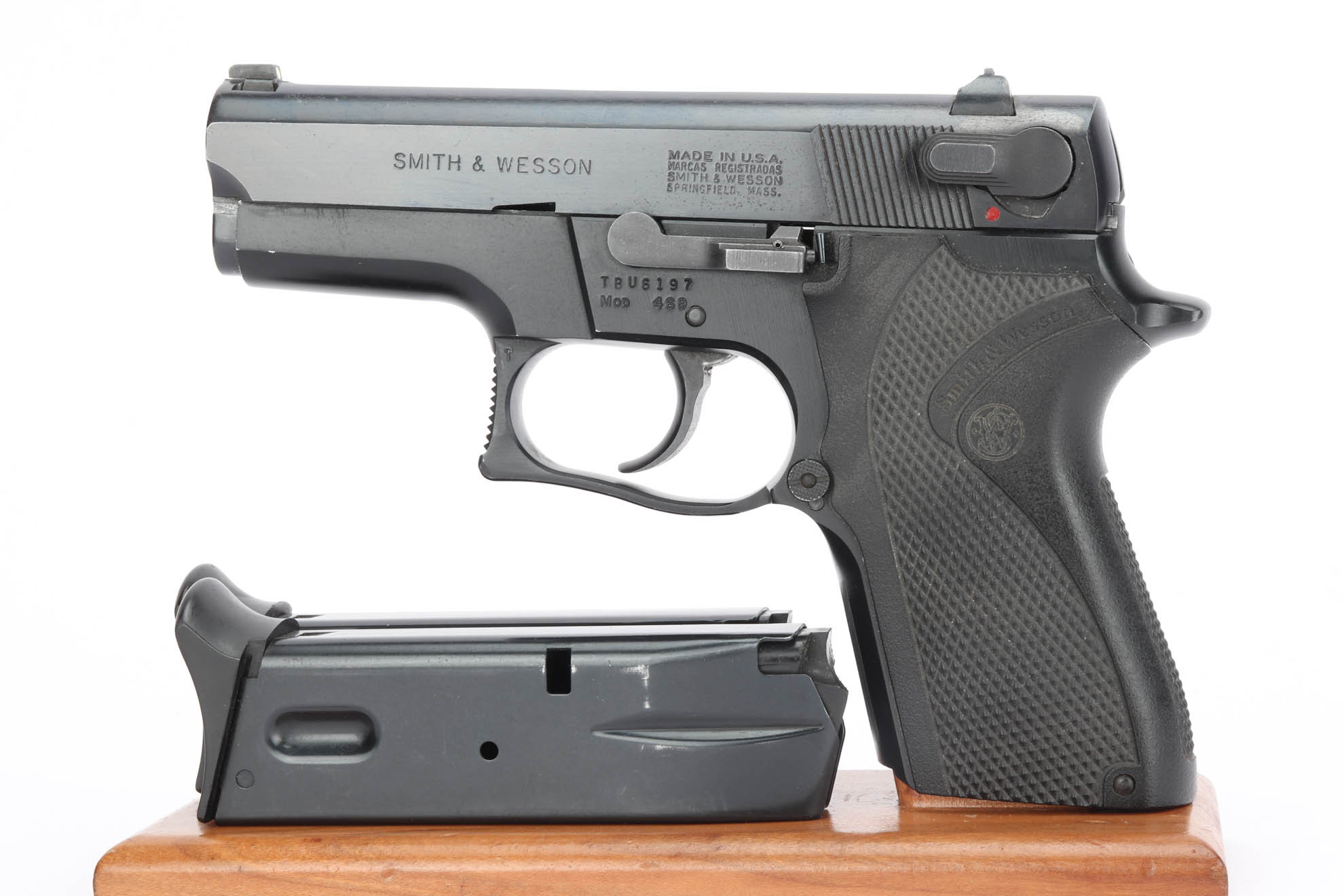 Minty Smith & Wesson Model 469 - 9mm Luger