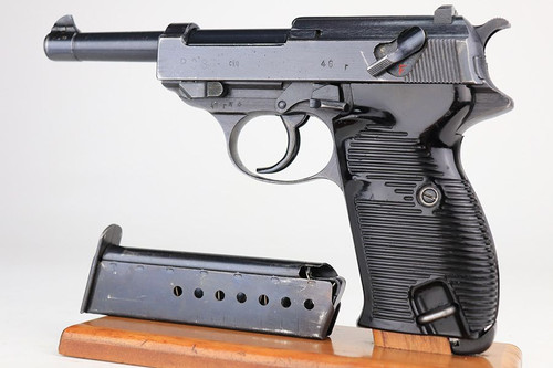1939~45’s★ ドイツ帝国陸軍 ★ Walther P-38 ★ペンダント Walther P38 AC43 9MM w/ Nazi Marks Double Eagle over 359