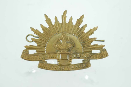 WW2 Australian Cap Badge  - 1