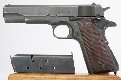 Excellent 1944 Remington Rand 1911A1 Rig - photo 2 of 18